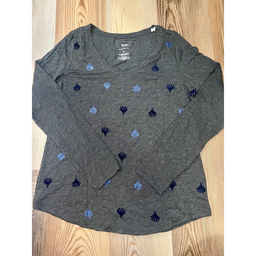 Sonoma Medium Womens Gray w Blue Print Long Sleeve V-Neck Everyday Tee Comfort